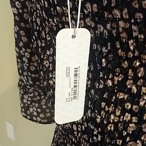 Floral blouse, size large - Picture 3 of 4